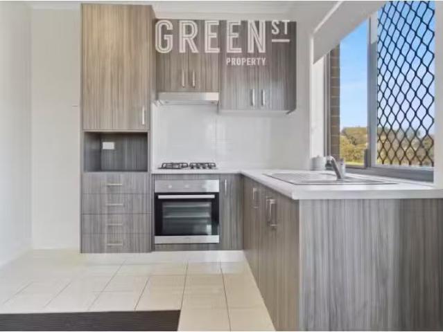 New 1 BR 36/6 Victory Parade, Wallsend Apartment for rent Lis.