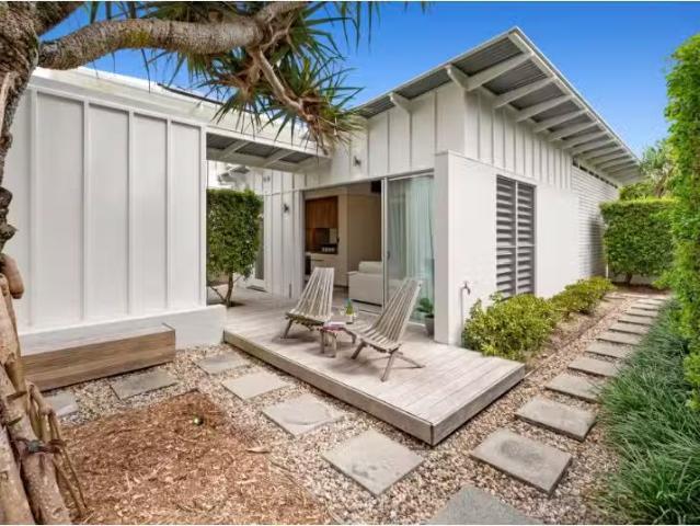 Charming 1 BR 38A Collins Lane, Casuarina Apartment for rent.