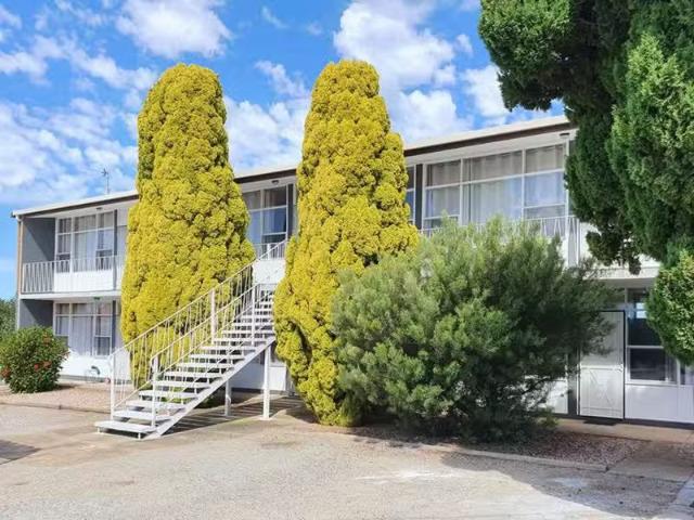 Charming 1 BR 4/5 Muir Street, PORT LINCOLN, SA 5606 House f.