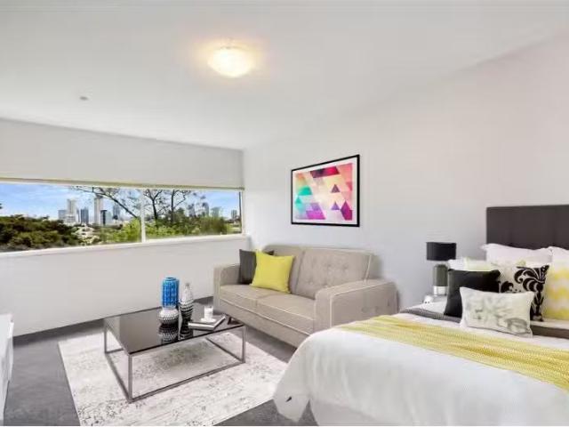 Nice 1 BR 501/10 New Mc Lean Street, EDGECLIFF Apartment for r.