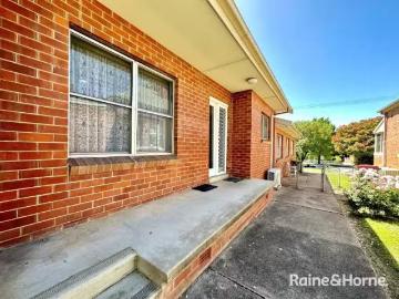 Unique 1 BR 5/171 173 Stewart Street, BATHURST Apartment for r.