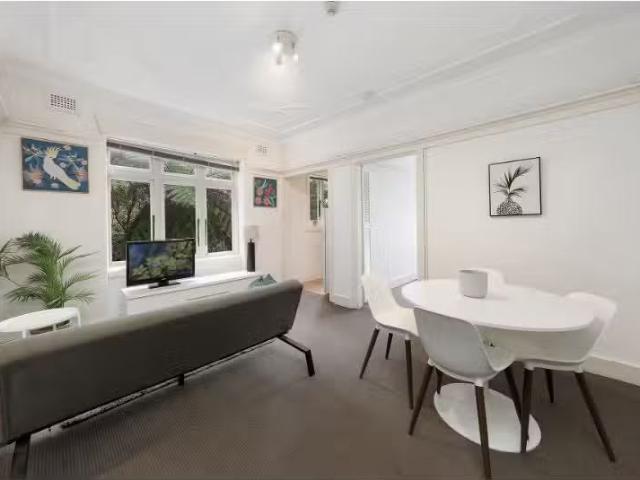 For Rent! 1 BR 5/25 Lavender Crescent, Lavender Bay Apartment.