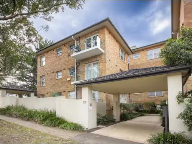 For Rent! 1 BR 5/27 Warringah Road, Mosman Apartment for rent.