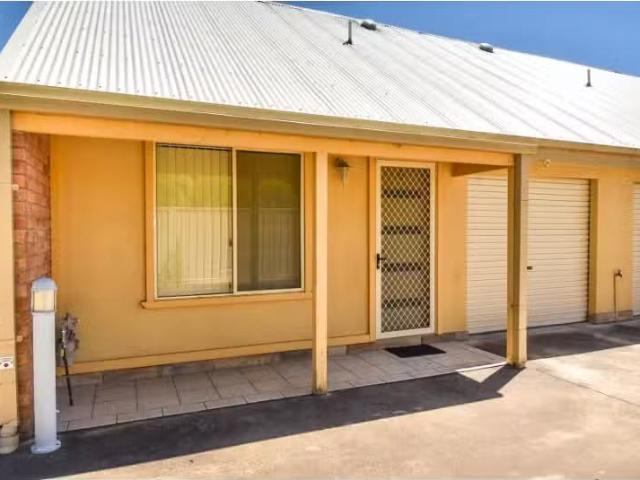 Just in! 1 BR 5/35a Mc Lachlan Street, Orange Apartment for re.