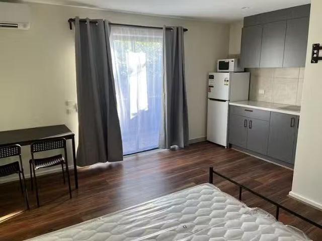 Deal! 1 BR 7/18 Fifth Avenue, Dandenong, VIC 3175