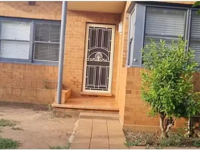 For Rent! 1 BR 78a Gipps Street, DUBBO Apartment for rent Lis.