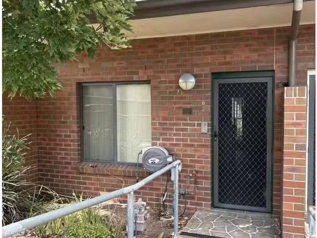 Unique 1 BR 8/14 King Street, Cessnock Apartment for rent Lis.