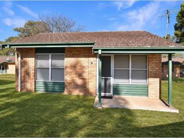 Cheap 1 BR 8/120 Waverley Street, Scone Apartment for rent Li.