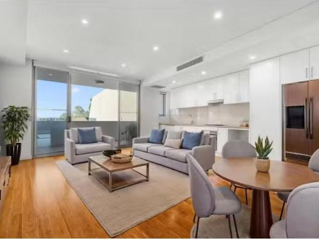 Nice 1 BR 9/1 Monash Road, Gladesville Apartment for rent Lis.