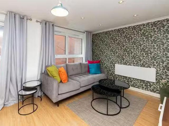 Cozy 1 BR Blagrave Street