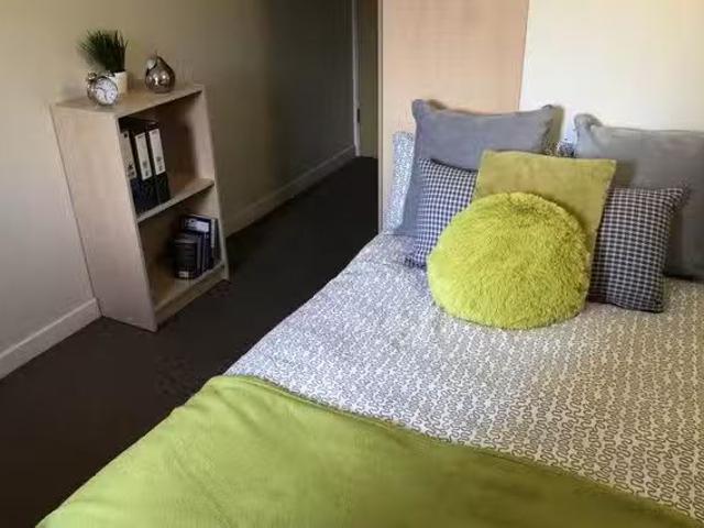 For Rent! 1 BR Horton House, Bradford Premier En Suite