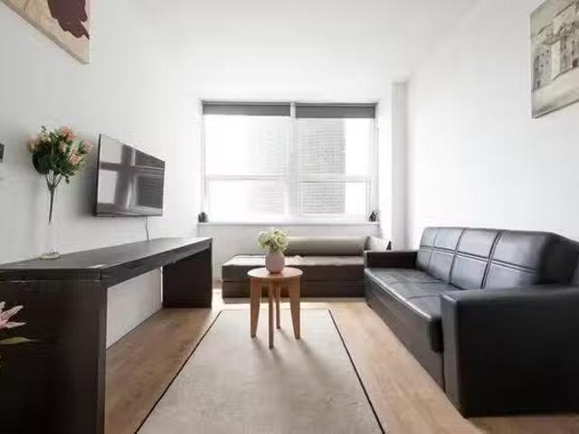 Cheap 1 BR Halfords Lane