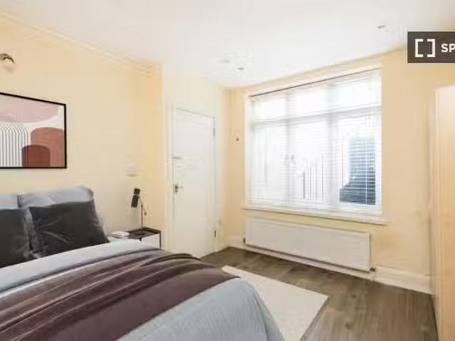 Rental! 1 BR Large room in shared flat in Pimlico, London