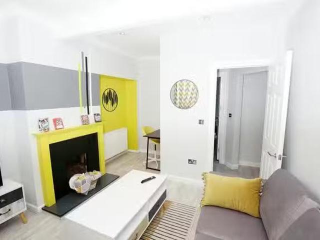 Rental! 1 BR Meerbrook Road, London