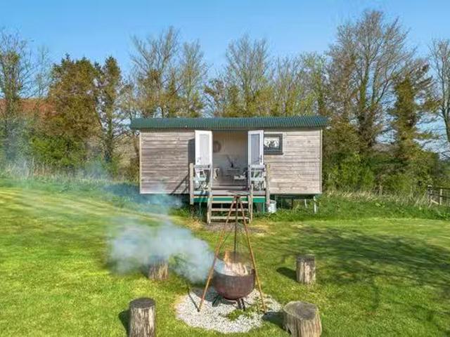 Deal! 1 BR Norleigh Cottages