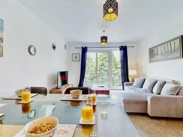 Nice 1 BR Stafford Gardens, Maidstone