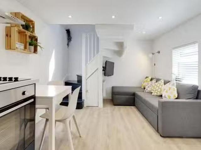 Cheap 1 BR Pages Close
