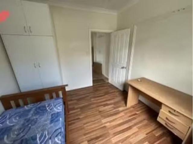 Unique 1 BR ROOM 4/19 Morris St, Birmingham Gardens Apartment.