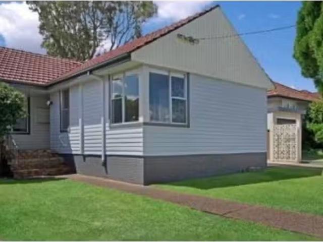 Nice 1 BR Rooms / 34 Cameron Street, Jesmond House for rent L.