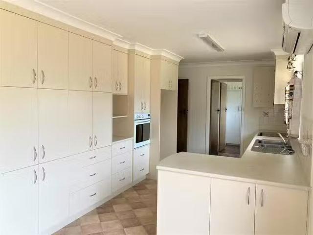 New 1 Folster Place, Orange, NSW 2800