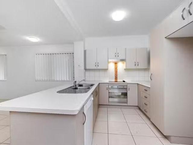 Cheap 1 Montebello Circle, Kirwan, QLD 4817