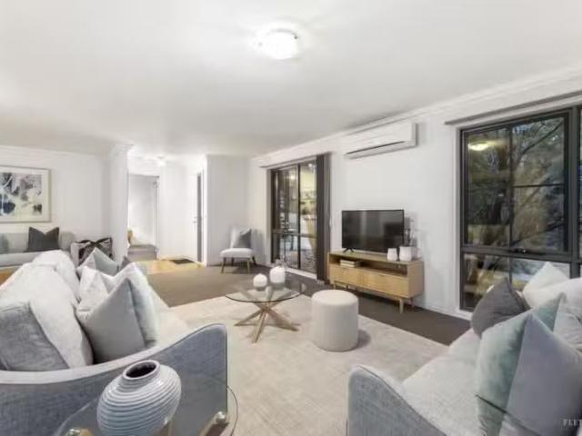 Deal! 1 Seares Drive, Ringwood East VIC 3135 House Auction