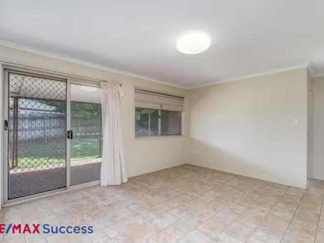 Nice 1 Stoneyhurst Court, Glenvale, QLD 4350