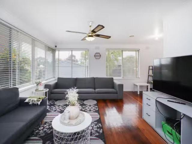 Nice 1 Penguin Street, Melton VIC 3337