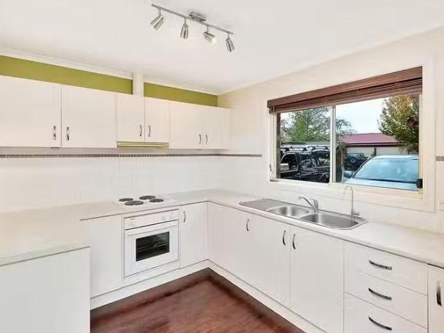 Deal! 1 Pullman Court, Mount Barker, SA 5251