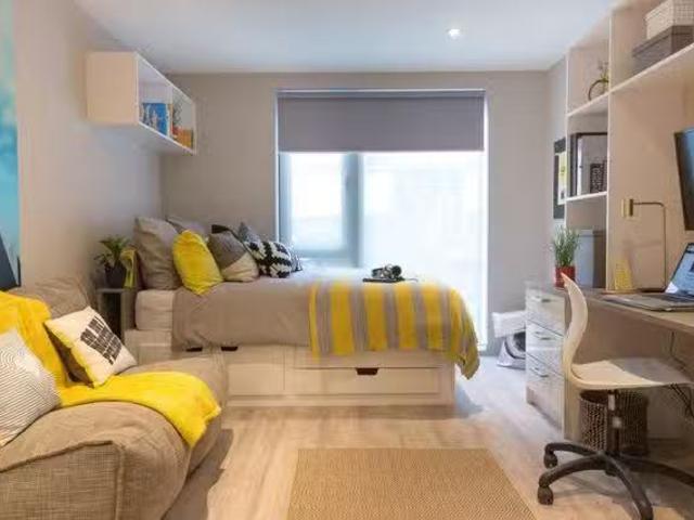 Deal! 1 Room Willowbank Classic 2 Bed Apartment
