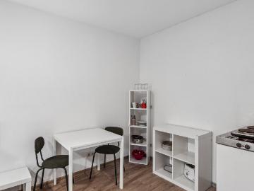 Cozy 1 room apartment with 2 single beds 28 sqm, Koln Amsterdam Apartments for Rent