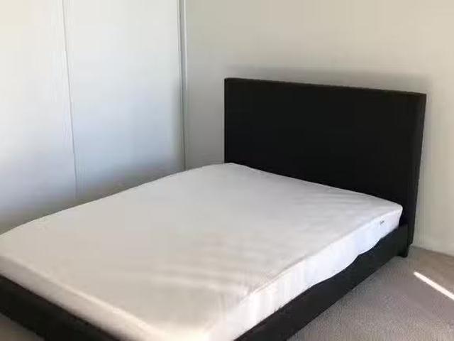 Cozy 1 Room Belong Newcastle 1 Bedroom, 1 Bathroom Apartment