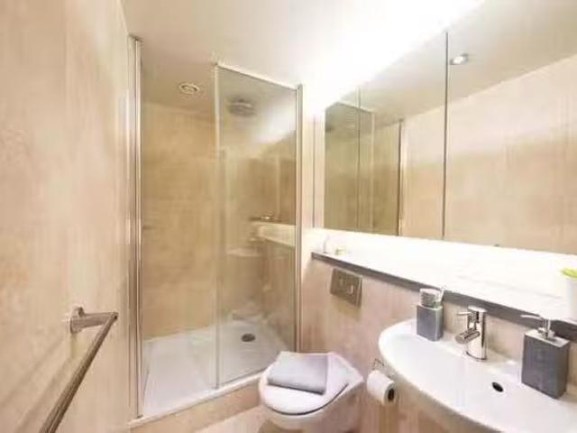 Unique 1 Room Premium Range 1 One Bedroom Flat