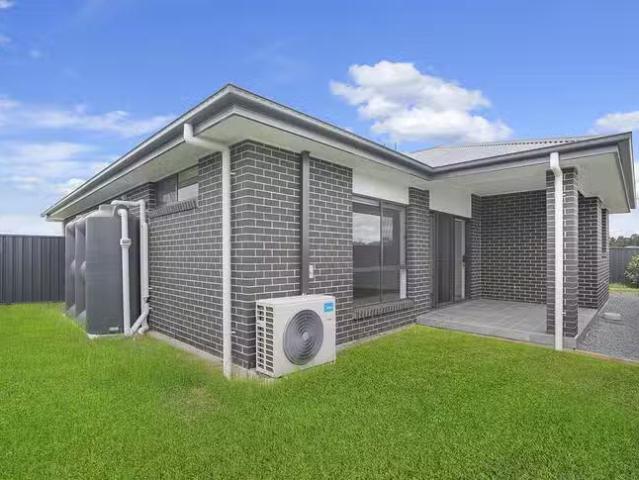Just in! 1A Loquat Street, Lochinvar, NSW 2321