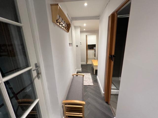 Cozy 1b1b next to Baker Street