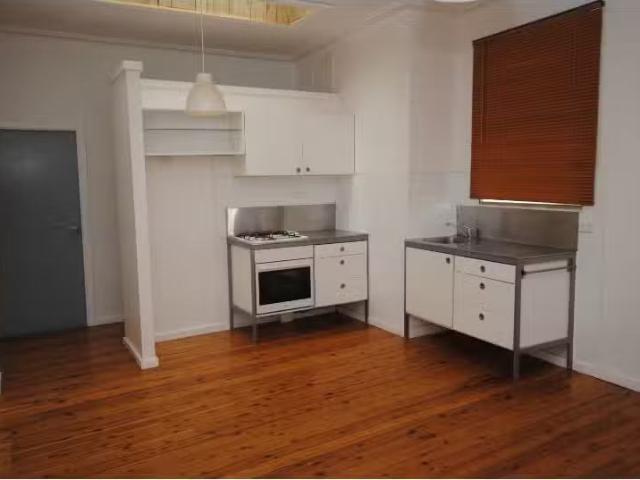 Cheap 1B/68 Main Street, Lithgow House for rent Listed by Var.