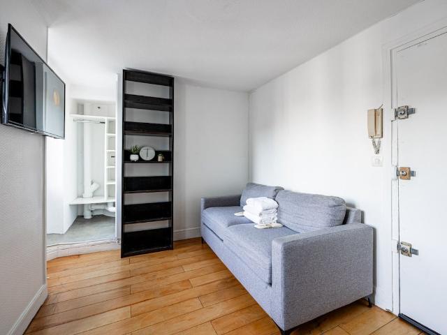 Cozy 1BR Apartment in Le Marais with AC