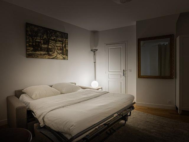 Cozy 1BR Apartment with AC near Rue Léon Frot