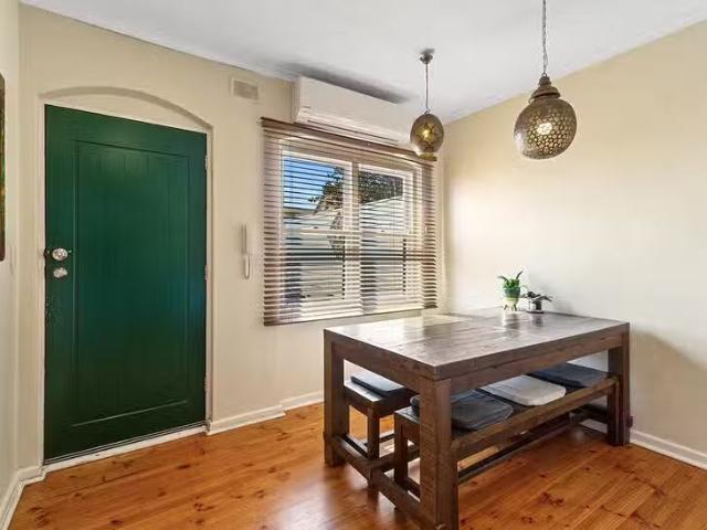 Charming 2/43 Wheatland Street, Seacliff, SA 5049