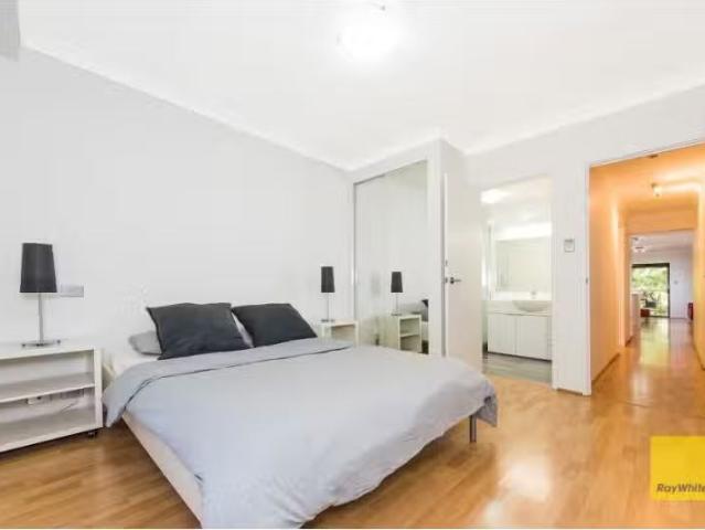 Just in! 24/122 Mounts Bay Road, PERTH House for rent Listed.