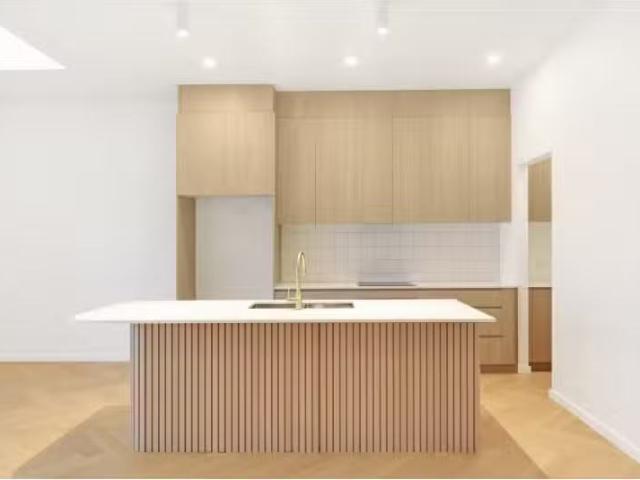 Nice 241A Farmborough Road, Farmborough Heights Apartment for.