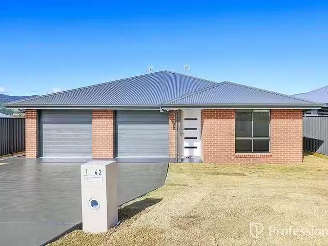 For Rent! 2/42 Wattle Street, Kootingal, NSW 2352
