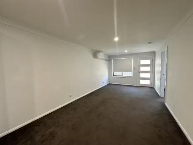 Cozy 2/46 Cossa Street, West Tamworth Apartment for rent List.