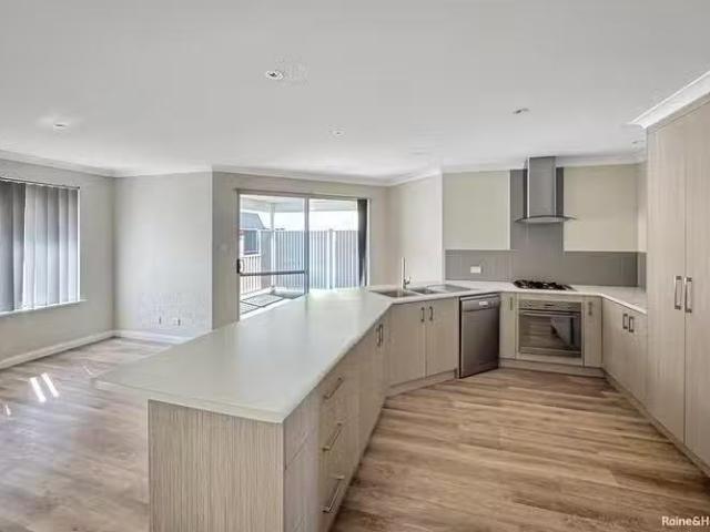 Deal! 248B Albany Highway, Centennial Park, WA 6330