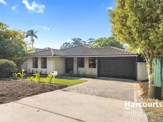 Nice 24 Moss Street, Huntingdale, WA 6110