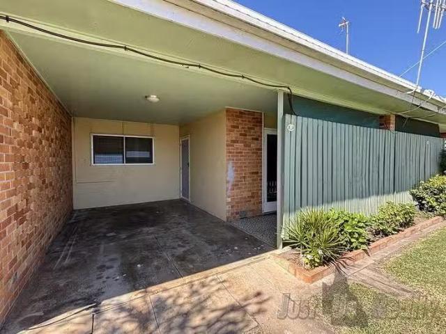 Rental! 2/4 Dexter Street, Svensson Heights, QLD 4670