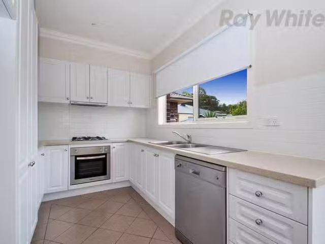 Deal! 2/4 Humber Road, Croydon North, VIC 3136