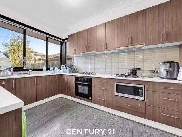 Rental! 2/4 Hilltop Avenue, Clayton, VIC 3168