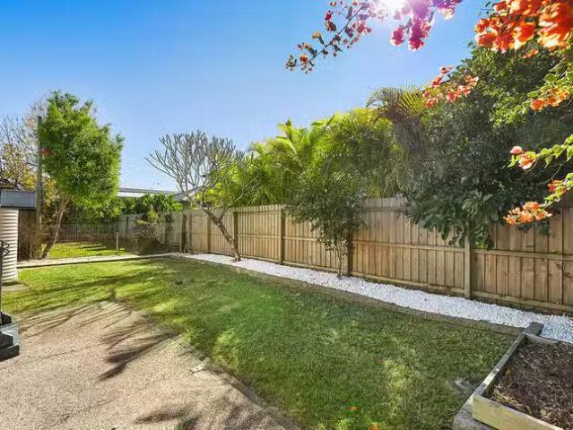 Unique 24 Sandon Street, Graceville, QLD 4075