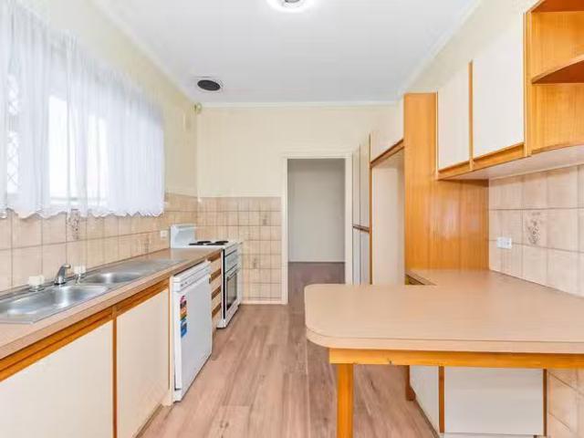 Unique 24 Whimpress Avenue, Findon, SA 5023